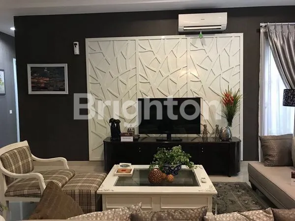 image RUMAH MEWAH FULLY FURNISH WITH SWIMMING POOL DI DE MAJA BSD TANGERANG SELATAN (4)