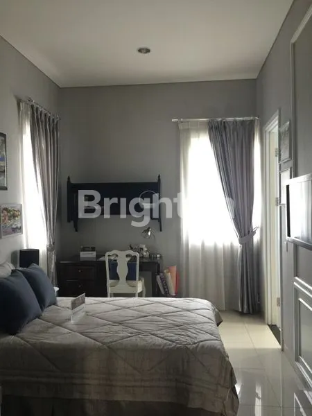 image RUMAH MEWAH FULLY FURNISH WITH SWIMMING POOL DI DE MAJA BSD TANGERANG SELATAN (7)