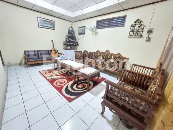 image DIJUAL RUMAH DAERAH BISNIS KOTA BALIKPAPAN  PINGGIR JALAN POROS UTAMA COCOK UNTUK KANTOR, CAFE DLL (4)