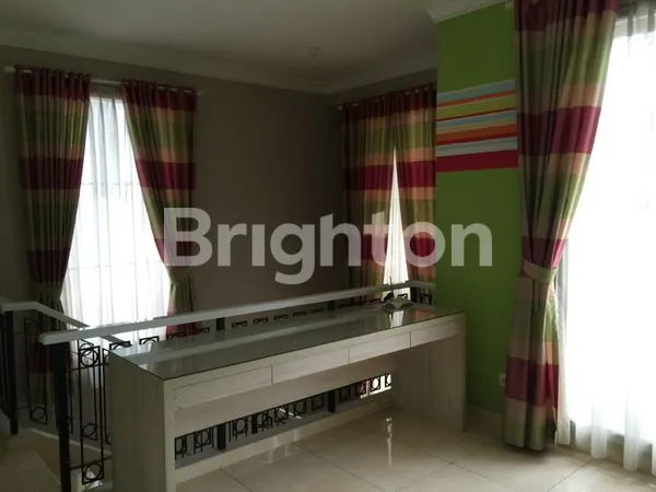 image RUMAH CANTIK FURNISH DI ALAM SUTERA TANGERANG (5)
