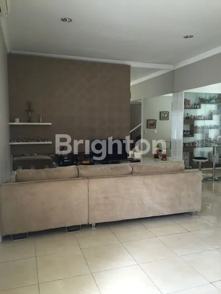 image RUMAH CANTIK FURNISH DI ALAM SUTERA TANGERANG (3)