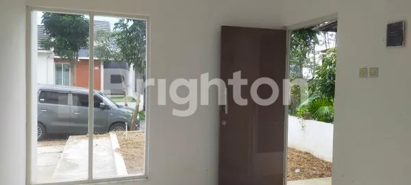 image RUMAH BARU GRESS  MINIMALIS , BLOM PERNAH DI TEMPAT TINGGAL DI DAERAH BSB VILLAGE . AURONA SPRING PERUMAHAN TENANG, KEAMANAN 24 JAM ( ONE GATE SISTEM)  COCOK UTK KELUAGA KECIL .DKT DGN  FASILITAS KOLAM RENANG (3)