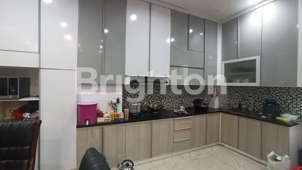 image RUKO SIAP HUNI SUDAH RENOVASI 5 LANTAI COCOK UNTUK KANTOR & USAHA (2)