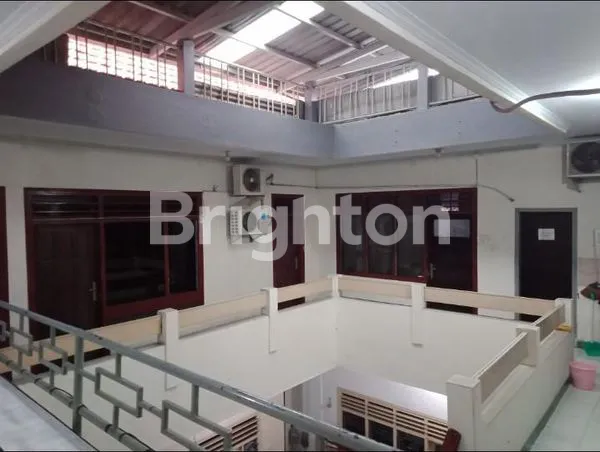 image BLAMBANGAN RUMAH PUSAT KOTA SURABAYA COCOK KOST - KOSTAN DEKAT WIDYA MANDALA SANTA MARIA SINLUI (4)