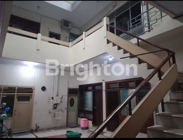 image BLAMBANGAN RUMAH PUSAT KOTA SURABAYA COCOK KOST - KOSTAN DEKAT WIDYA MANDALA SANTA MARIA SINLUI (6)