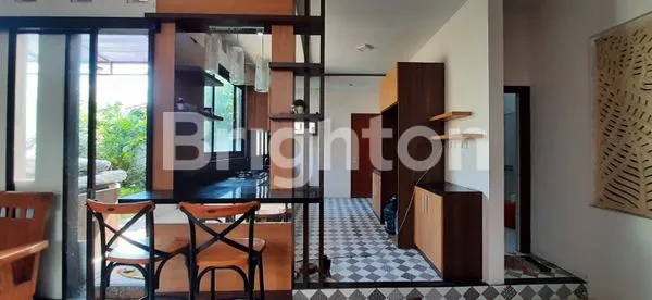 RUMAH MEWAH DI LINGKUNGAN ASRI BANYUANYAR KOTA SOLO