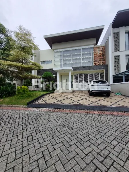 image RUMAH MINIMALIS SIAP HUNI 2LANTAI CLUSTER FAVORIT PALM BEACH (1)