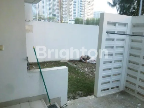 image GOLF RESIDENCE KEMAYORAN JAKARTA (3)