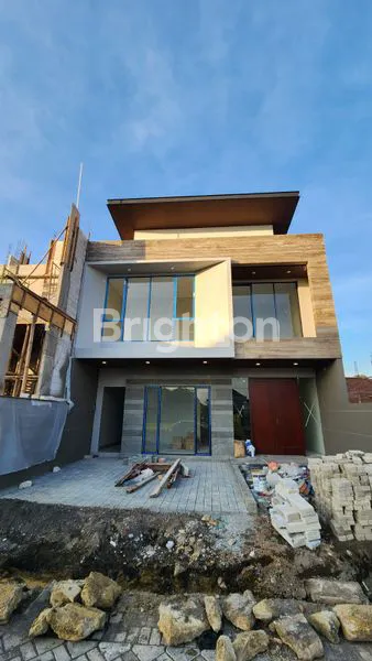 image RUMAH MEWAH BARU GRESS HIGH SPEC DI WOODLAND (8)