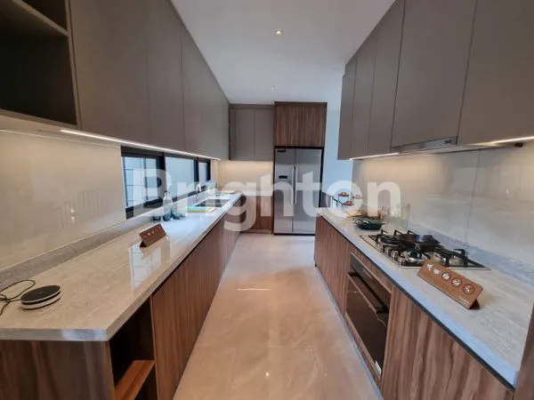 image RUMAH MEWAH DI KAWASAN ELIT NAVAPARK T15, CLUSTER LAYTON BSD CITY TANGERANG (4)