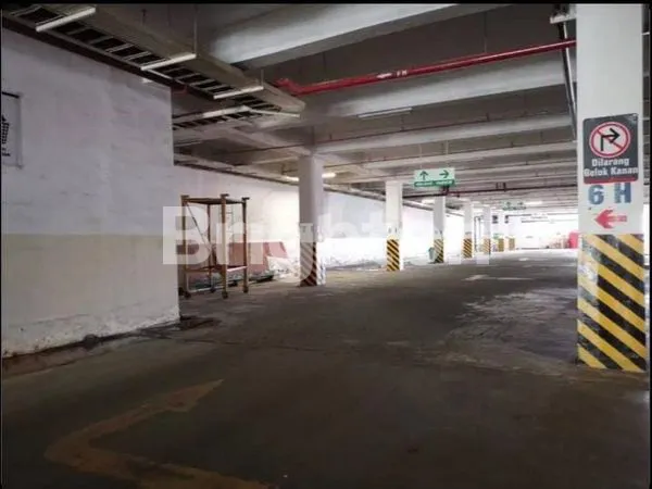 image GEDUNG STRATEGIES DIPINGGIR JALAN DAN BEKAS MALL GIANT (4)