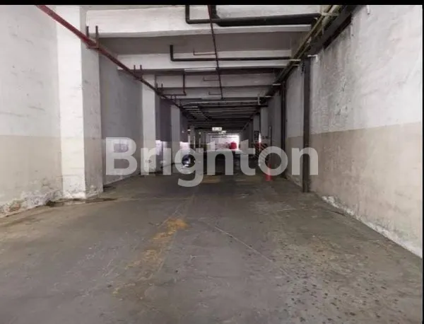 image GEDUNG STRATEGIES DIPINGGIR JALAN DAN BEKAS MALL GIANT (2)