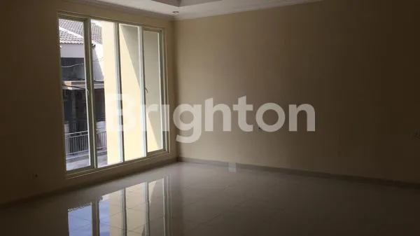 image RUMAH MINIMALIS DAN TERAWAT DI MULYOSARI 2 LANTAI (2)