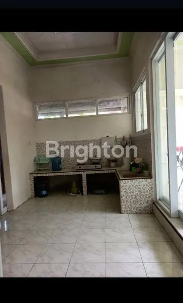 image RUMAH SANGAT STRATEGIS PADAT PENDUDUK DI MADIUN DEKET ALUN2 MADIUN (2)