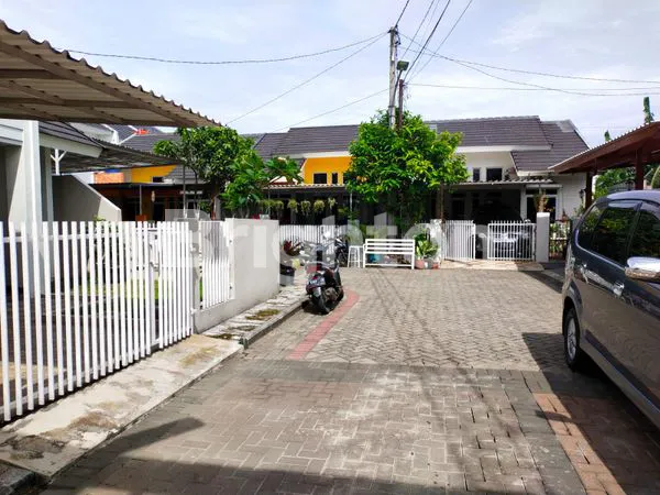 image RUMAH HOOK CANTIK TERAWAT SIAP HUNI DI VILLA BOGOR INDAH 6 (2)