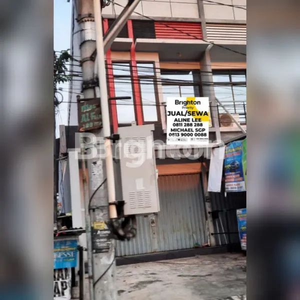 RUKO 2 LT TENGAH KOTA DEKAT JALAN RAYA