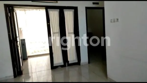 image RUMAH ASRI DI PERUMAHAN PERMATA JINGGA (6)