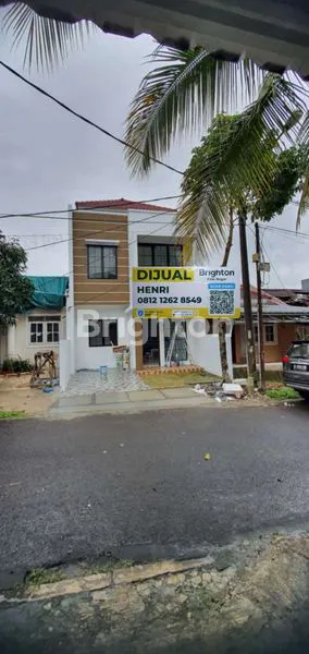 image RUMAH 2 LANTAI ELEGAN DI KAWASAN SENTUL CITY (1)