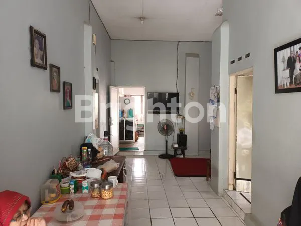 image RUMAH TENGAH KOTA DI JALAN JEND SUDIRMAN SEMARANG BARAT (2)