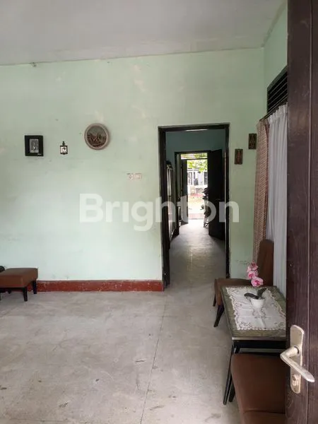 image RUMAH TENGAH KOTA DI JALAN JEND SUDIRMAN SEMARANG BARAT (4)