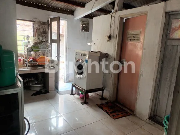 image RUMAH TENGAH KOTA DI JALAN JEND SUDIRMAN SEMARANG BARAT (6)