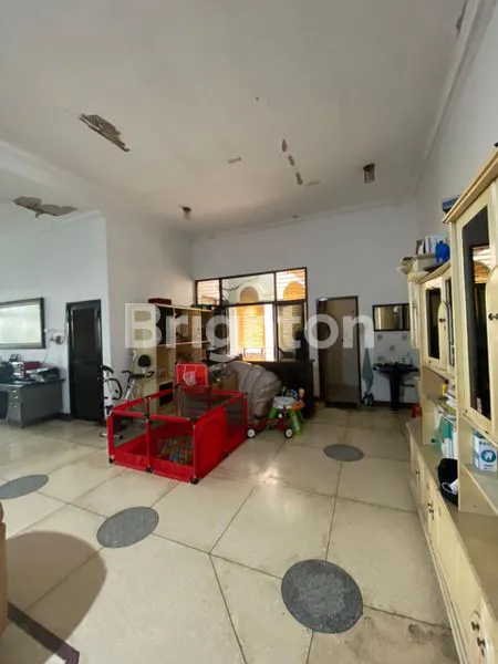 image RUMAH MURAH DAN LOKASI STRATEGIS DI JL DHARMAHUSADA INDAH BARAT SURABAYA  (5)