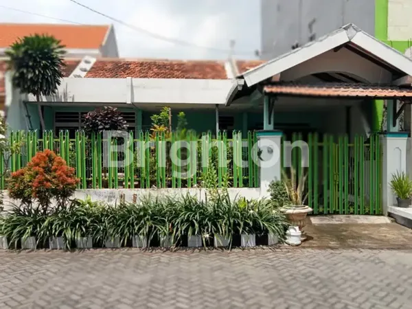 image TENGGILIS RUMAH SIAP HUNI NYAMAN ASRI DEKAT UBAYA  (1)