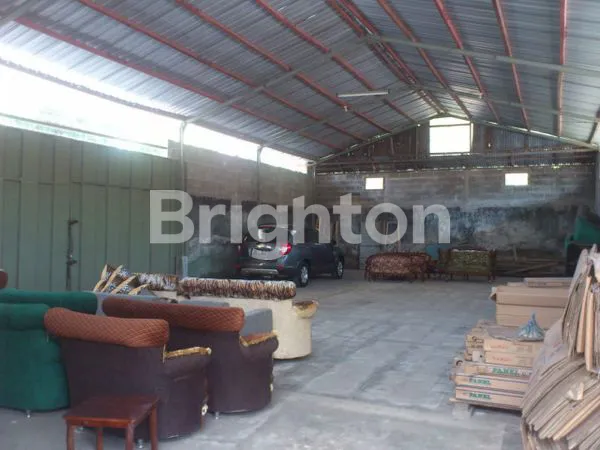 image BANGUNAN TENGAH KOTA NOL JALAN  (1)