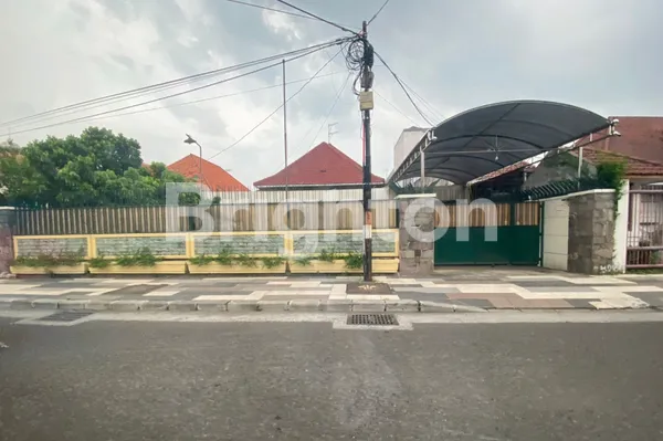 image PUSAT KOTA SURABAYA JALAN BENGAWAN (1)