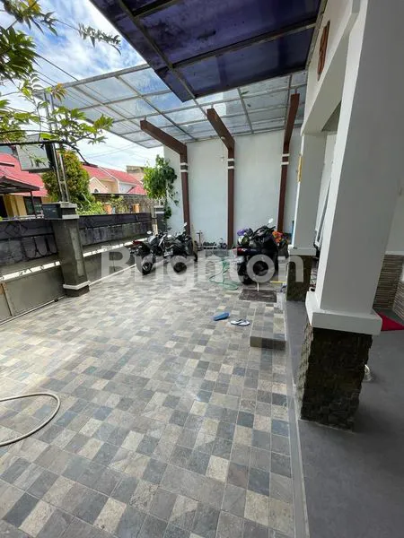 image RUMAH DUA LANTAI BUMI SEMPAJA SAMARINDA (1)