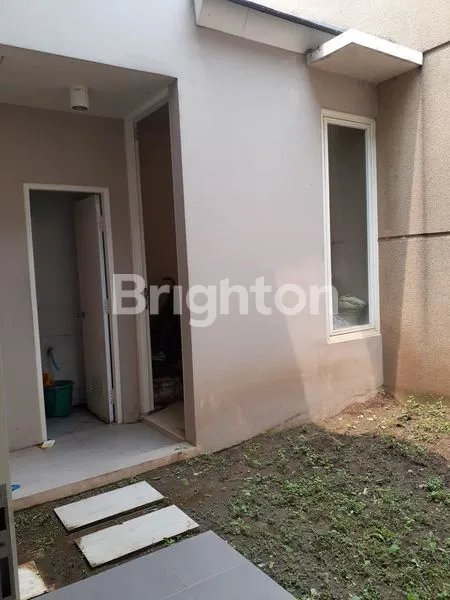 image RUMAH ROYAL RESIDENCE CLUSTER GREENWICH 2 LANTAI (5)