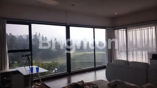 image RUMAH CANTIK JARANG ADA VIEW LAP GOLF DI CIGADUNG ASRI, BANDUNG (2)