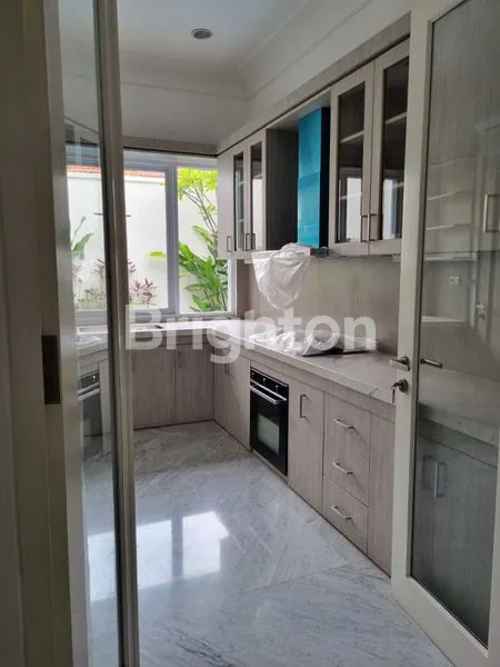 image RUMAH DI KEMANG SELATAN (4)