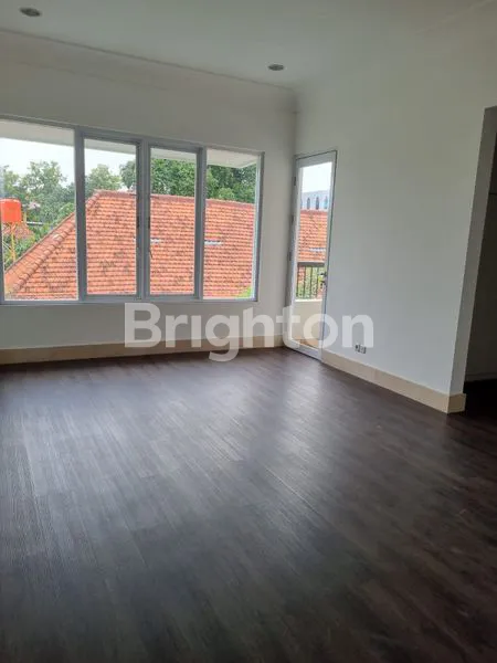 image RUMAH DI KEMANG SELATAN (6)