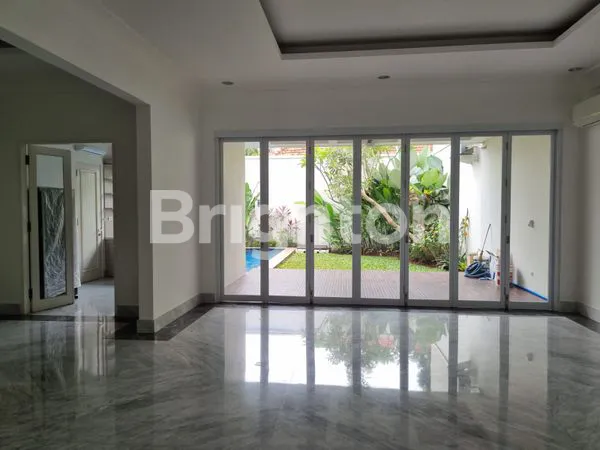 image RUMAH DI KEMANG SELATAN (5)