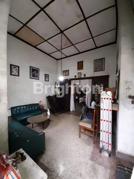 image DIJUAL CEPAT RUMAH TENGAH KOTA DI JLN SULAWESI (2)
