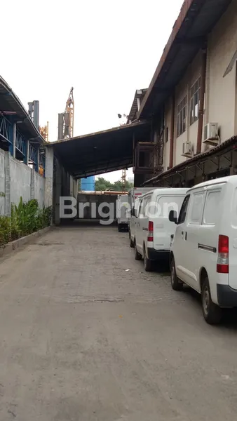 image GUDANG BERSIH SIAP PAKAI SUPPORT AKSES KONTAINER 40 FEET DI PEGANGSAAN, TANJUNG PRIOK, JAKARTA UTARA (2)