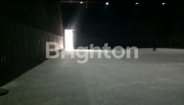 image GUDANG BERSIH SIAP PAKAI SUPPORT AKSES KONTAINER 40 FEET DI PEGANGSAAN, TANJUNG PRIOK, JAKARTA UTARA (3)