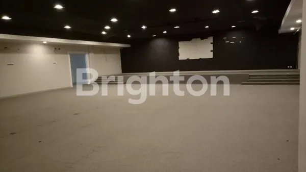 image GEDUNG PERTEMUAN WEDDING SPACE SANGAT STRATEGIS & FASILITAS LENGKAP DI PEGANGSAAN, JAKARTA UTARA (1)