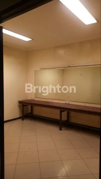 image GUDANG BERSIH SIAP PAKAI SUPPORT AKSES KONTAINER 40 FEET DI PEGANGSAAN, TANJUNG PRIOK, JAKARTA UTARA (5)