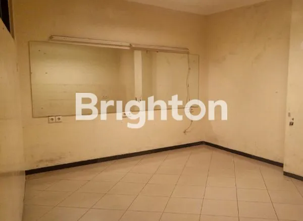 image GUDANG BERSIH SIAP PAKAI SUPPORT AKSES KONTAINER 40 FEET DI PEGANGSAAN, TANJUNG PRIOK, JAKARTA UTARA (6)