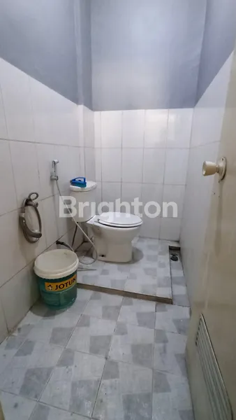 image TURUN HARGA! RUKO 2 LANTAI SIAP PAKAI COCOK UNTUK BISNIS KULINER, BANGUNAN RAPI & TERAWAT (3)