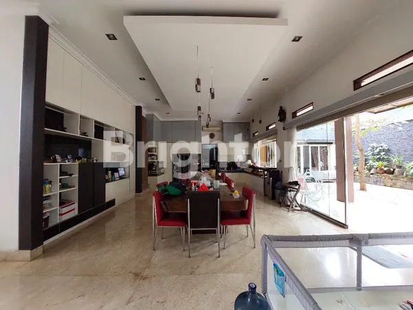 image RUMAH MEWAH, BANGUNAN MANDIRI, PARAMOUNT HILL GOLF (2)