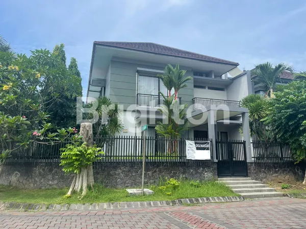 image RUMAH MINIMALIS 2 LT CHOFA RESIDENCE FULL FURNISHED DEKAT MAYJEN SUNGKONO SURABAYA, COCOK UTK EXPAT BULE, BAGUS SIAP HUNI READY SWIMMING POOL (1)