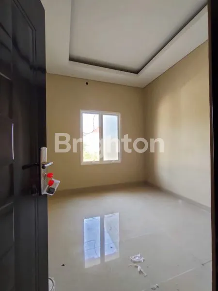 image RUMAH MEWAH DI COLOMADU KARANGANYAR (3)