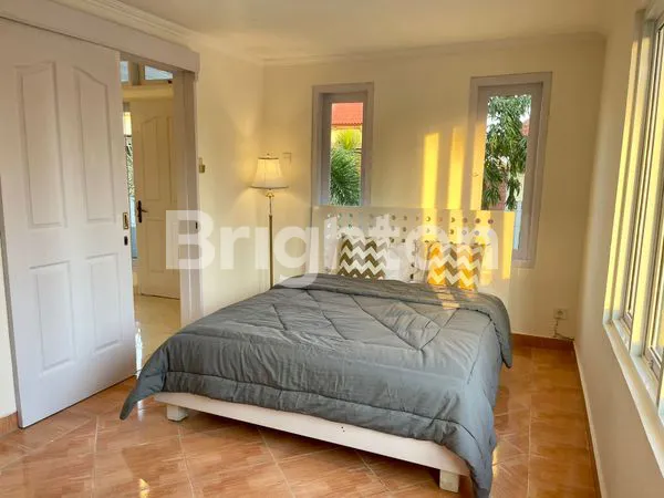 image RUMAH 2 LANTAI (2)