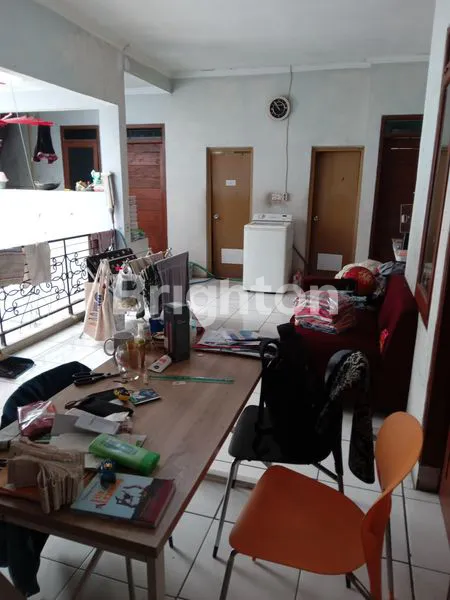 image RUMAH 2 LANTAI DI SAYAP BUAH BATU (4)