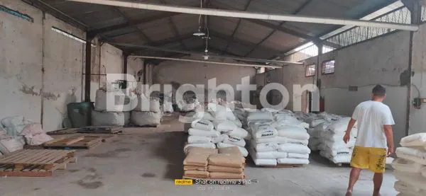 image RUMAH DAN GUDANG DI PETEMON (5)