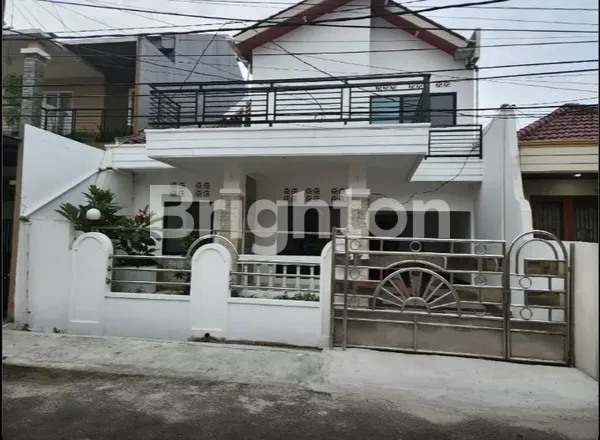 image RUMAH SIAP HUNI 2 LANTAI DI GALAXY BEKASI KOTA (1)