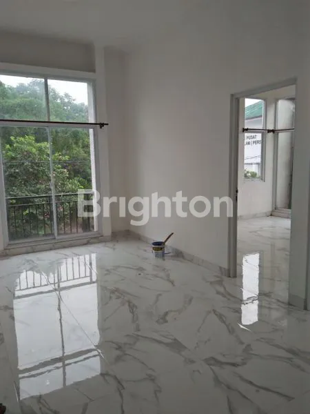 image RUMAH MINIMALIS BEBAS BANJIR DALAM CLUSTER DI CEGER JAKTIM (8)